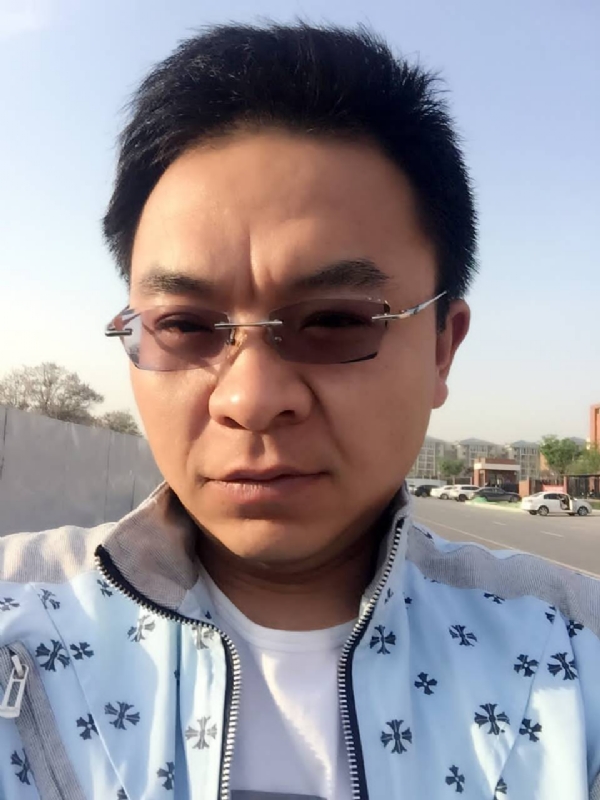 执着的等待的第一张照片--石狮征婚网