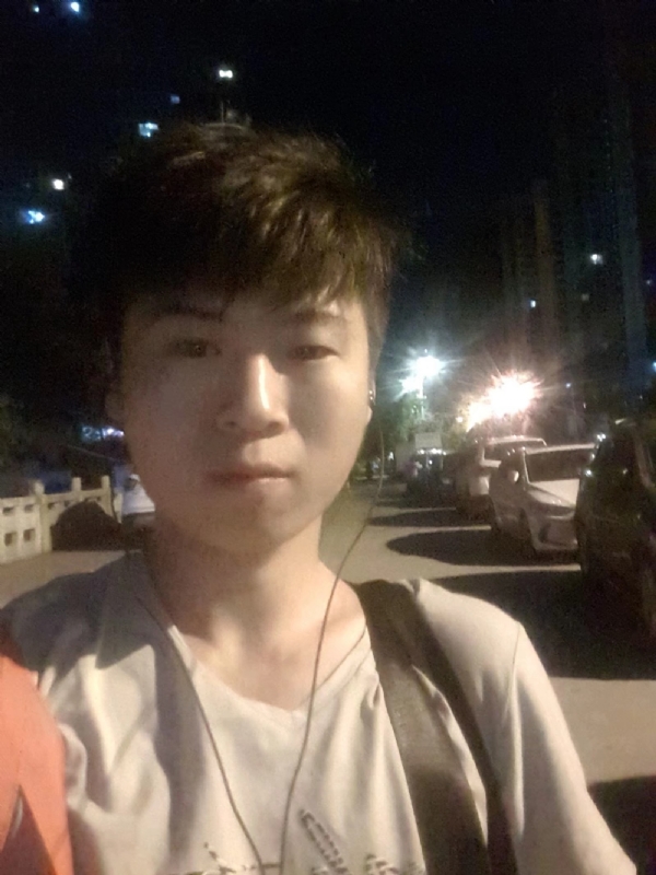 流星的瞬间的第一张照片--石狮征婚网