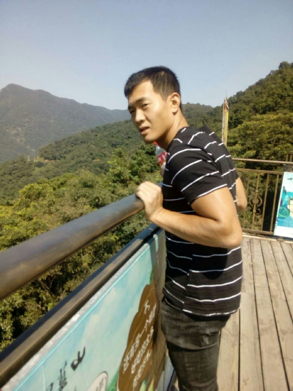 小卢的第一张照片--石狮征婚网