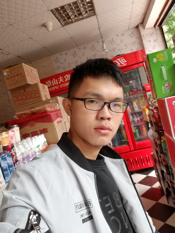 柒年的第一张照片--石狮征婚网