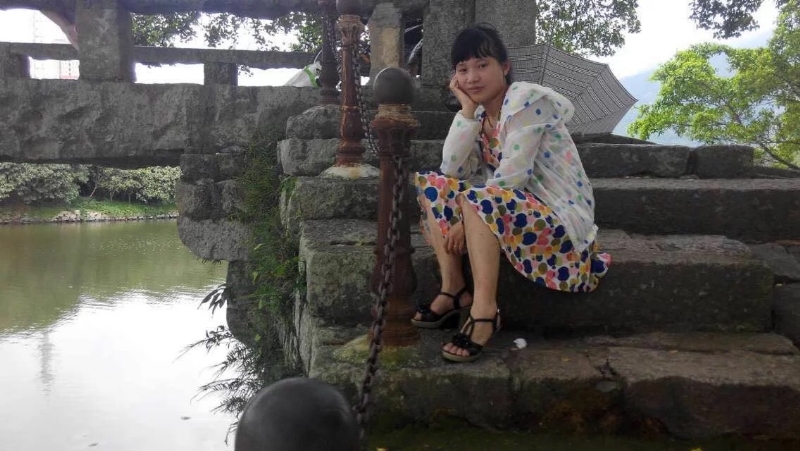 女子悠然的第一张照片--石狮征婚网