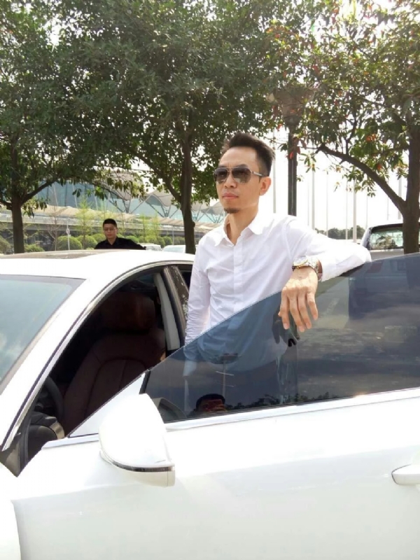 杨岳的第一张照片--石狮征婚网