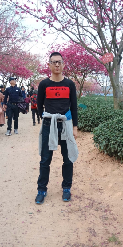 小梁的第二张照片--石狮征婚网