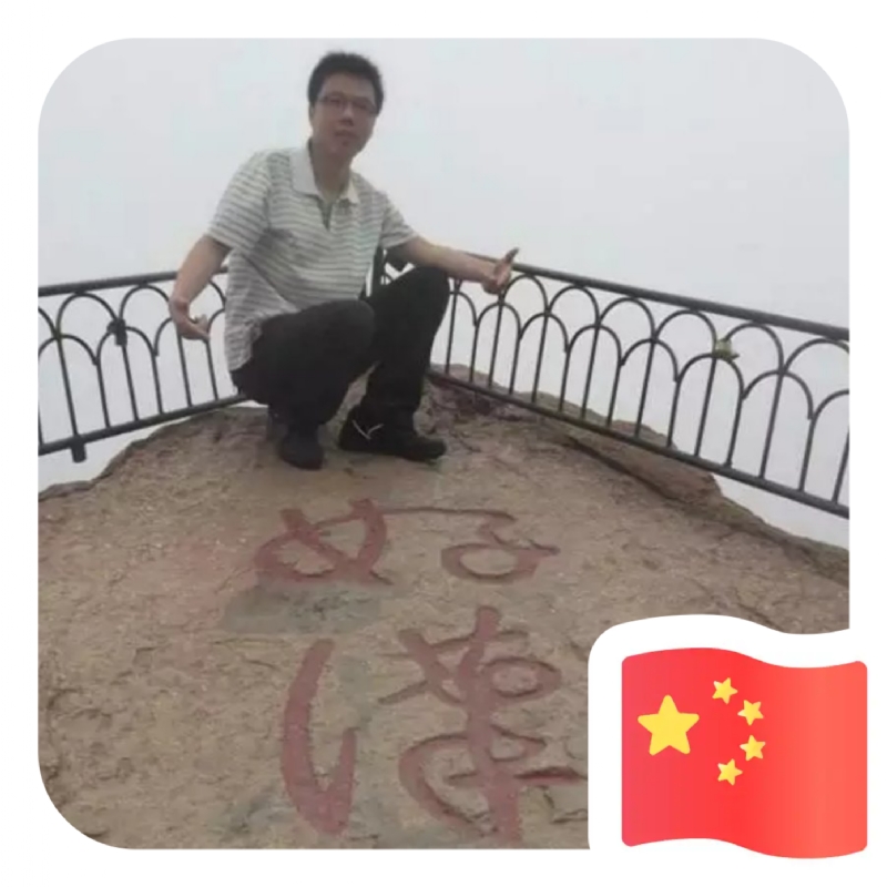 一只小虎牙的第一张照片--石狮征婚网