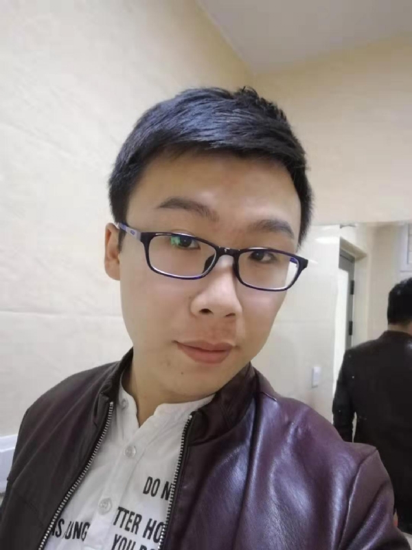 白色的纷飞雪夜的第一张照片--石狮征婚网