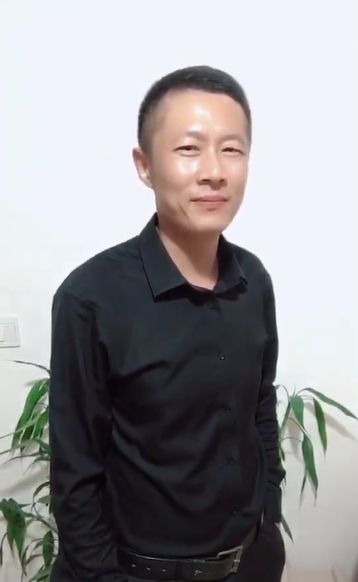 地huhi的第一张照片--石狮征婚网