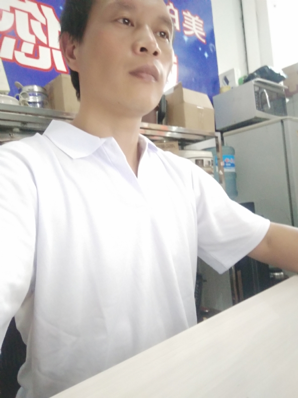 深蓝色的海的第一张照片--石狮征婚网