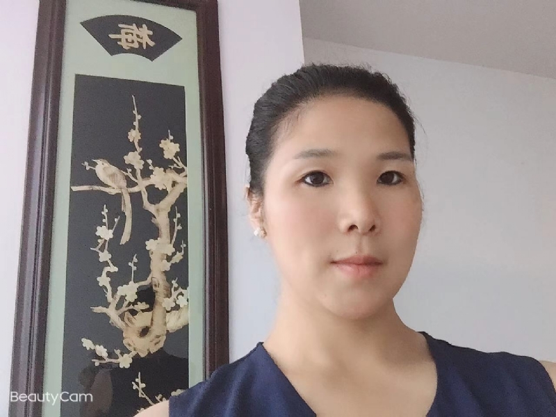 微笑的第一张照片--石狮征婚网