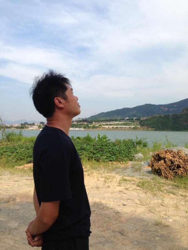 雾里看花的第一张照片--石狮征婚网