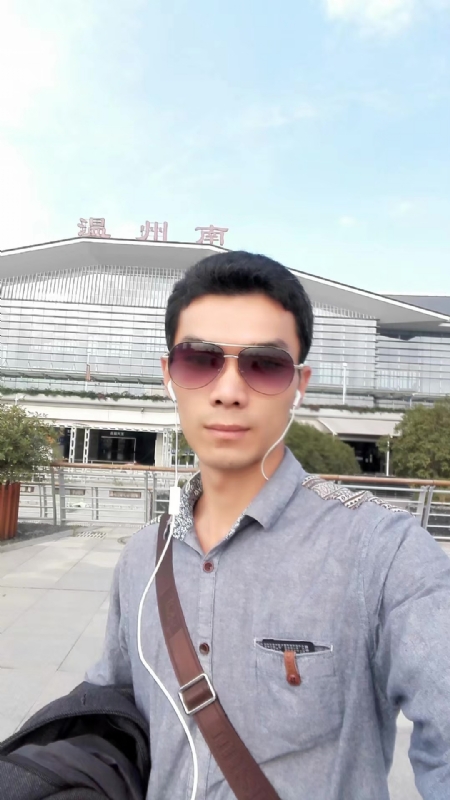 错把真心喂了狗的第三张照片--石狮征婚网