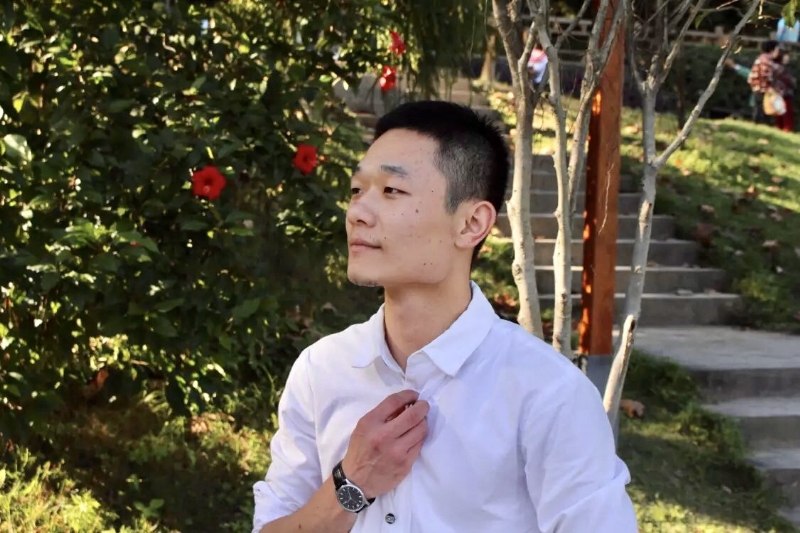 落落大方的第一张照片--石狮征婚网