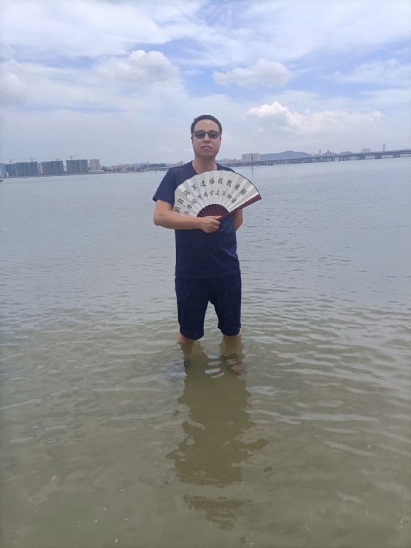 浪迹天涯的第一张照片--石狮征婚网