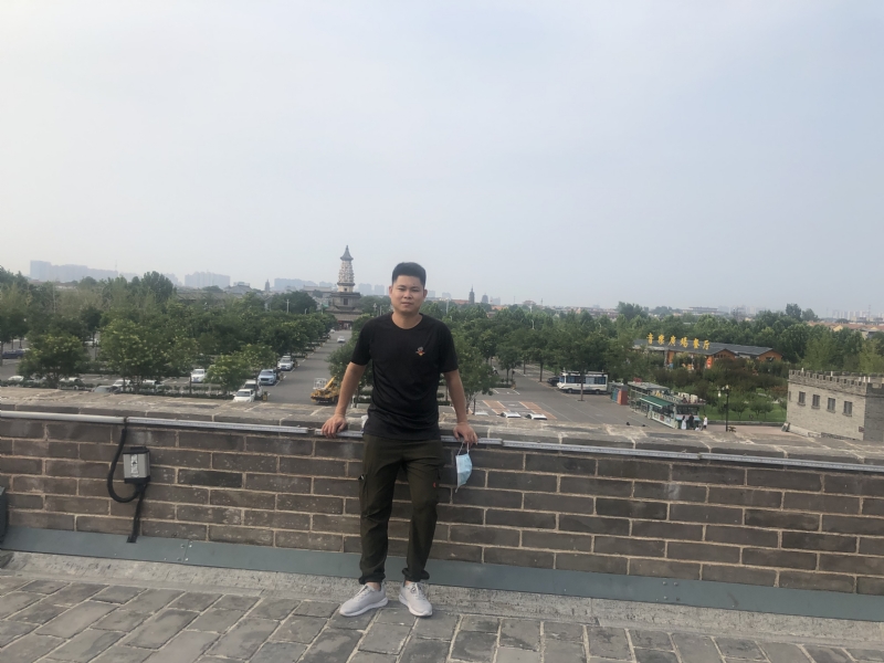 123.向左向右的第一张照片--石狮征婚网