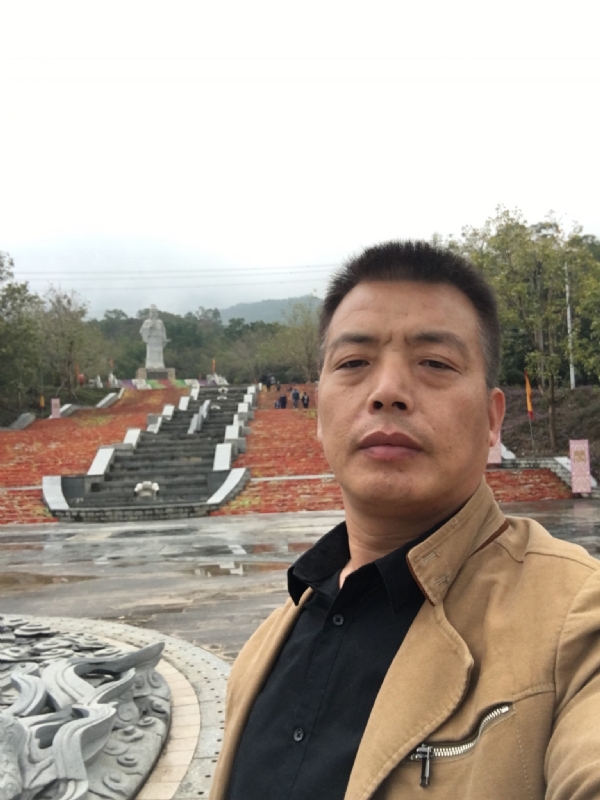 开心的松鼠的第一张照片--石狮征婚网