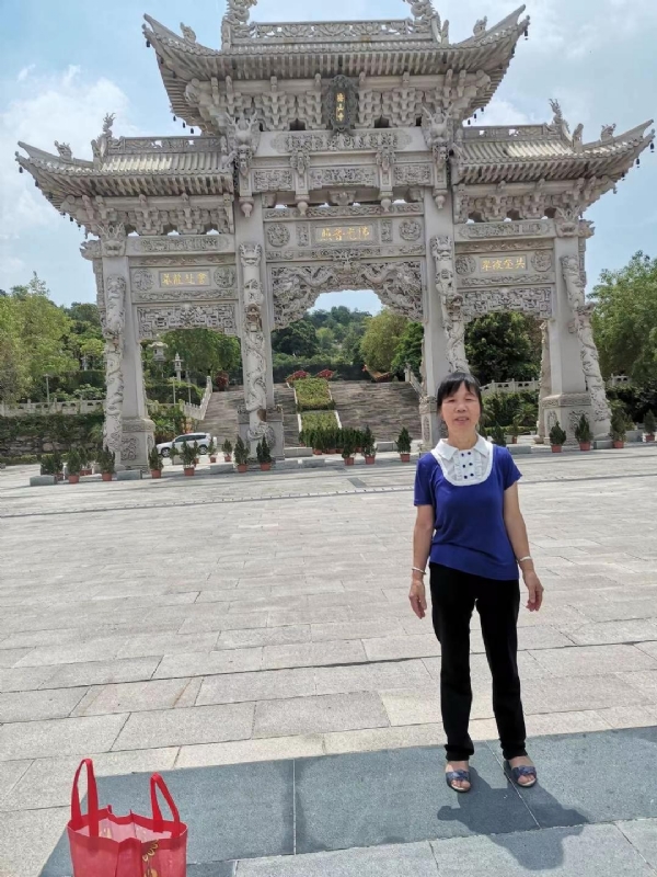 面朝大海春暖花开的第一张照片--石狮征婚网