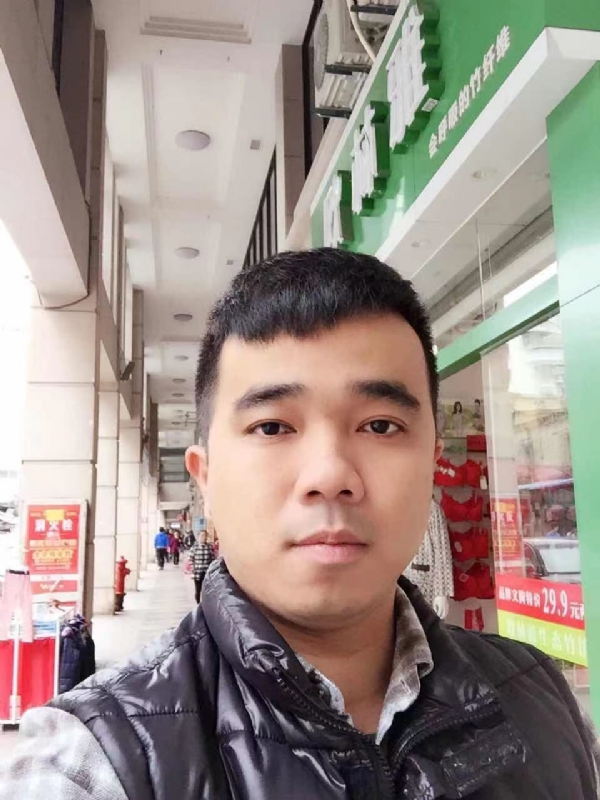 小小怪兽的第一张照片--石狮征婚网