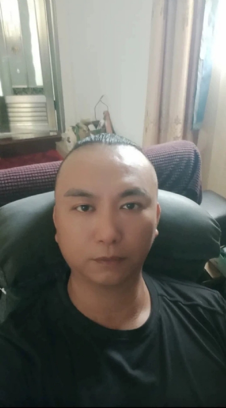 施逸森的第一张照片--石狮征婚网