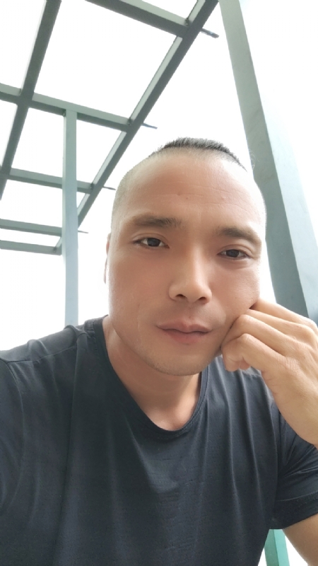 伯爵的第三张照片--石狮征婚网