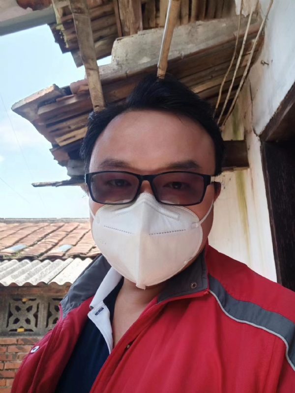 如影随形的第一张照片--石狮征婚网