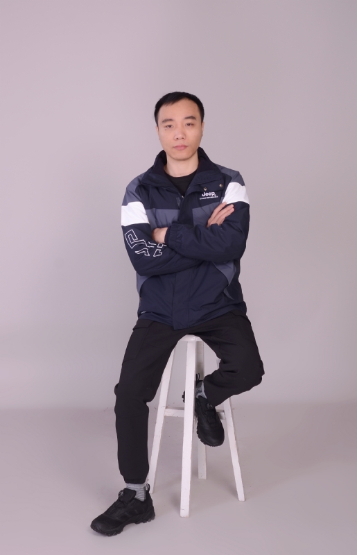 一只孤单的猫的第一张照片--石狮征婚网