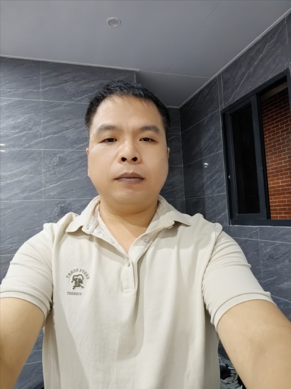 刘两水的第一张照片--石狮征婚网